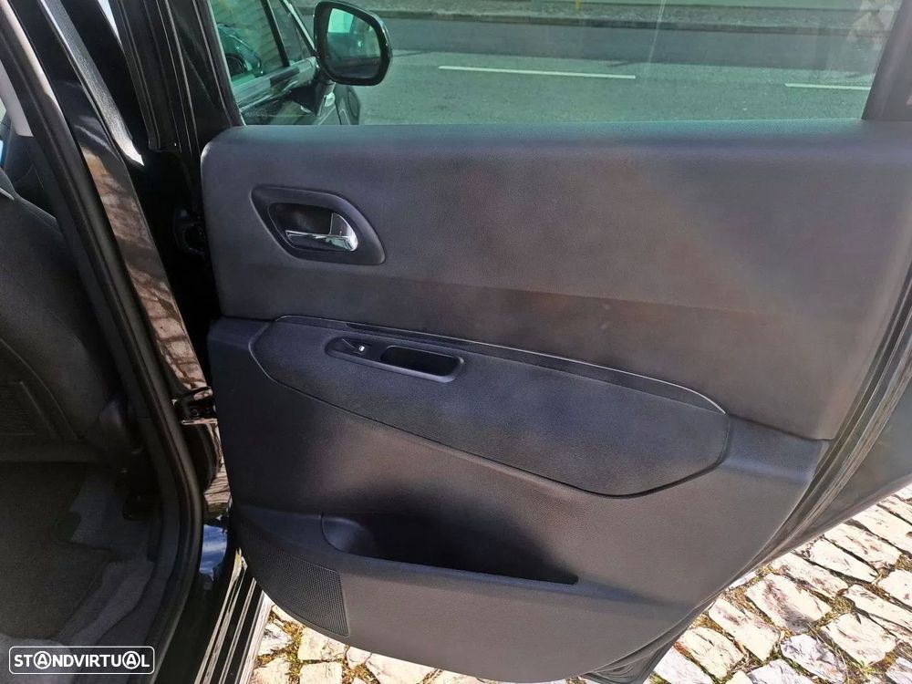 Peugeot 3008 2.0 HDi Hybrid4 - 24