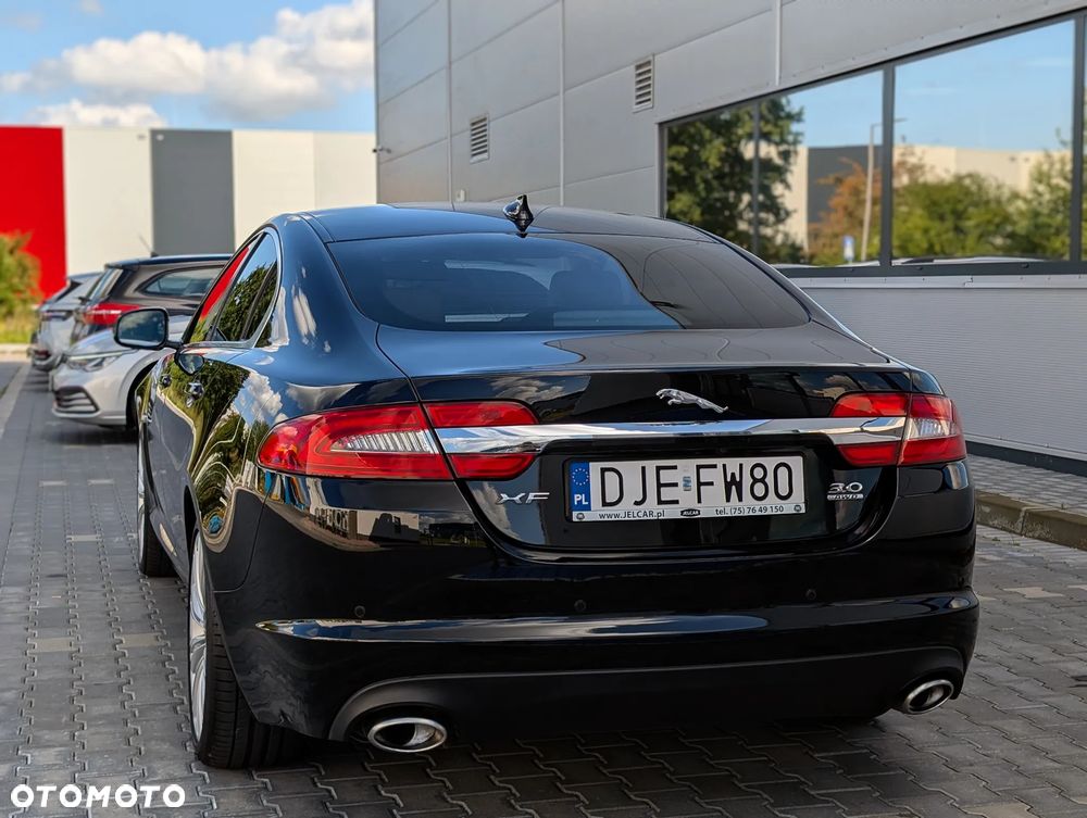 Jaguar XF 3.0 T AWD Luxury - 2