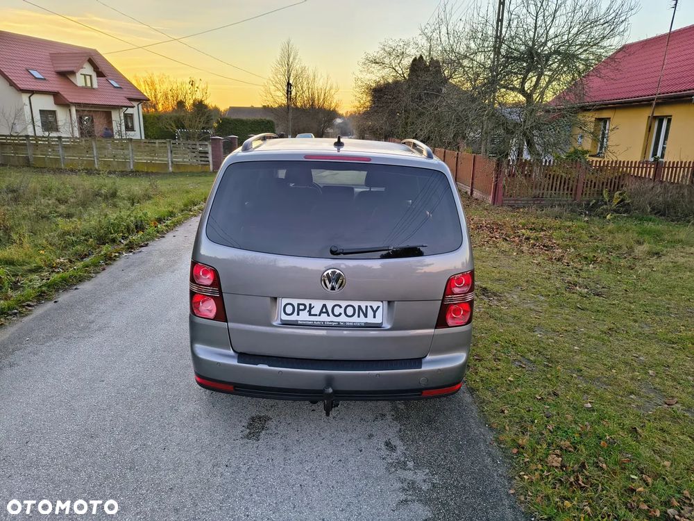 Volkswagen Touran - 29