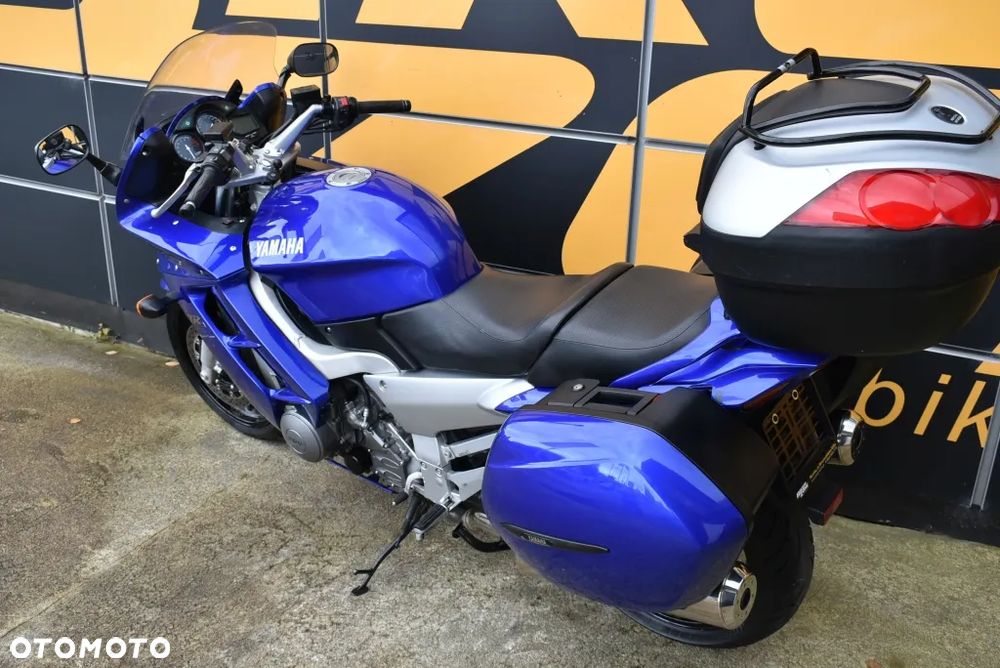 Yamaha FJR - 8