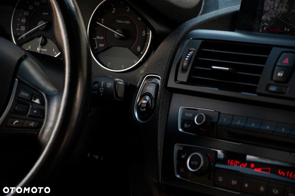 BMW Seria 1 120d Sport Line - 9