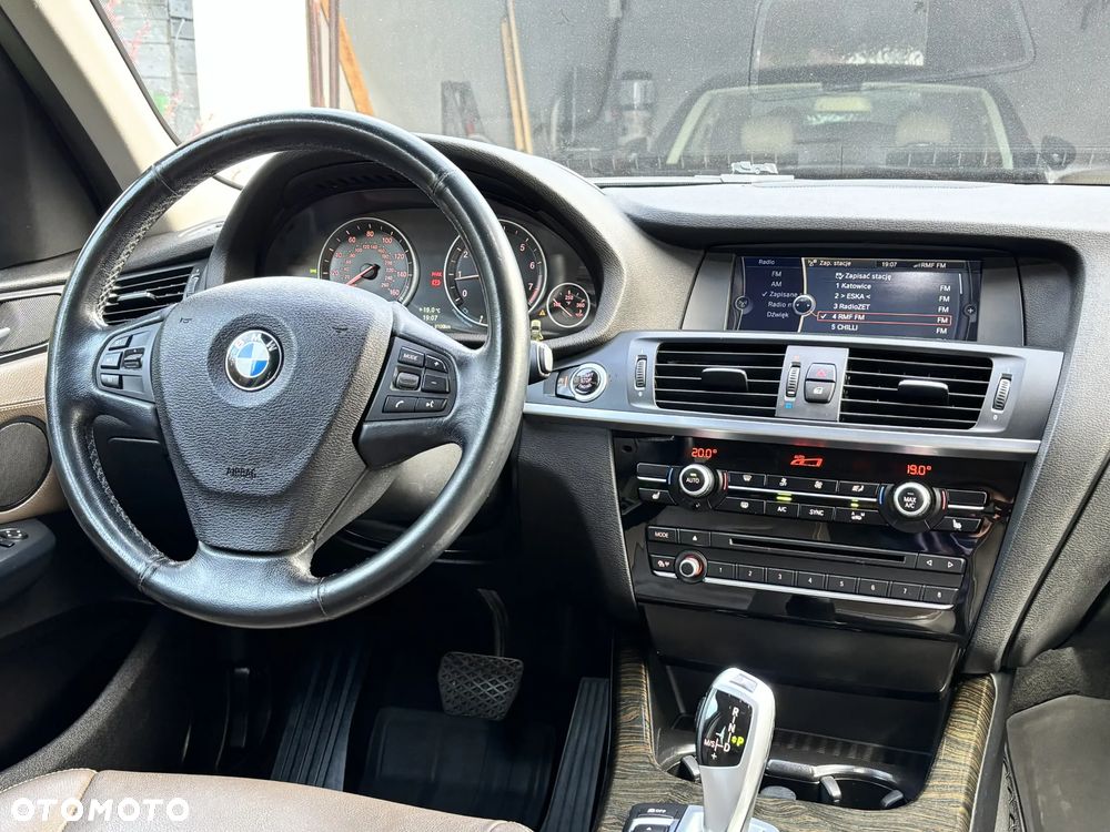 BMW X3 xDrive28i Sport-Aut - 22