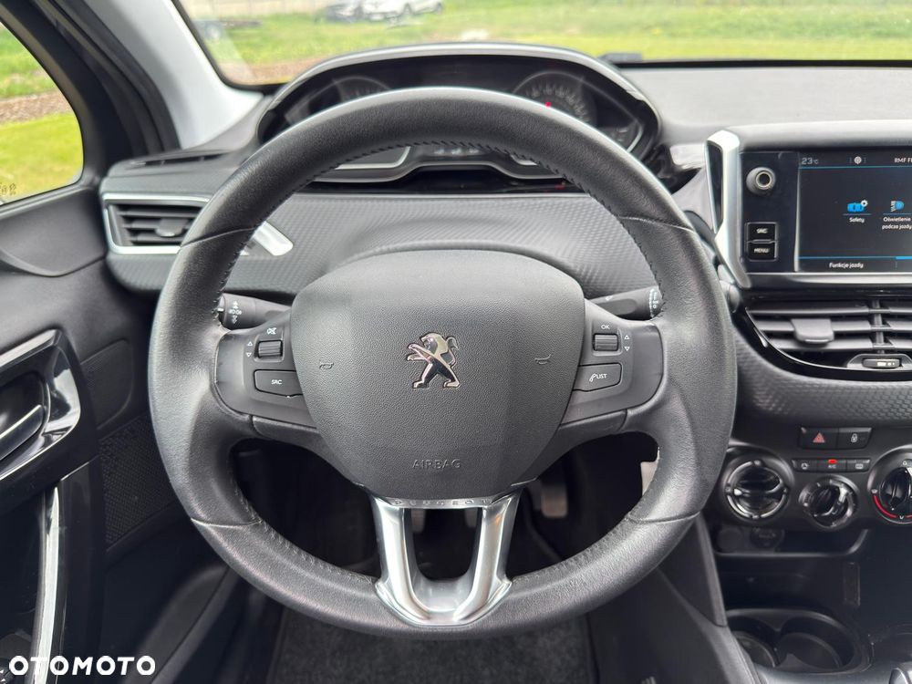 Peugeot 208 PureTech 82 Start & Stop Style - 21