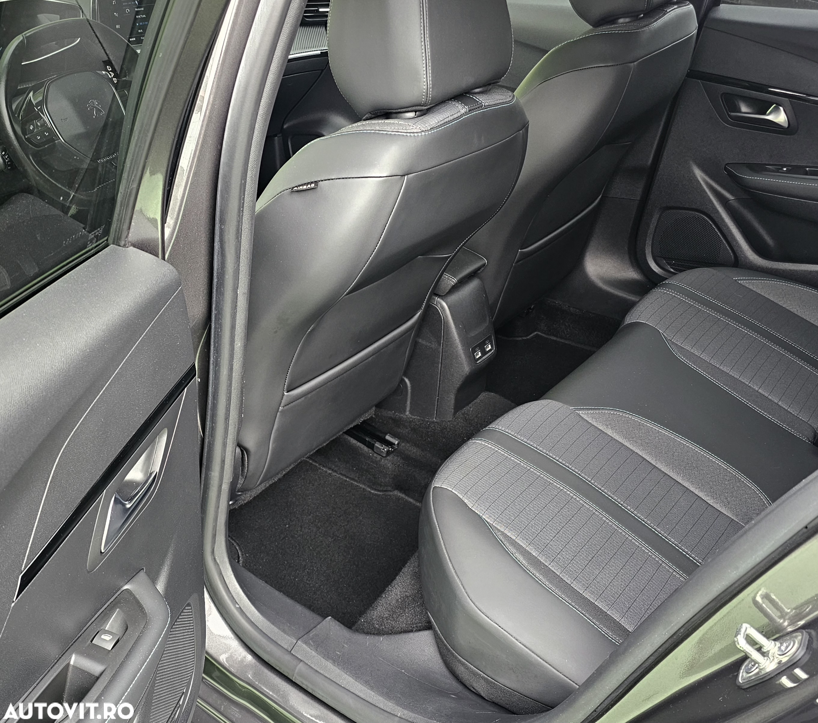 Peugeot 208 PureTech 100 EAT8 Active Pack - 21
