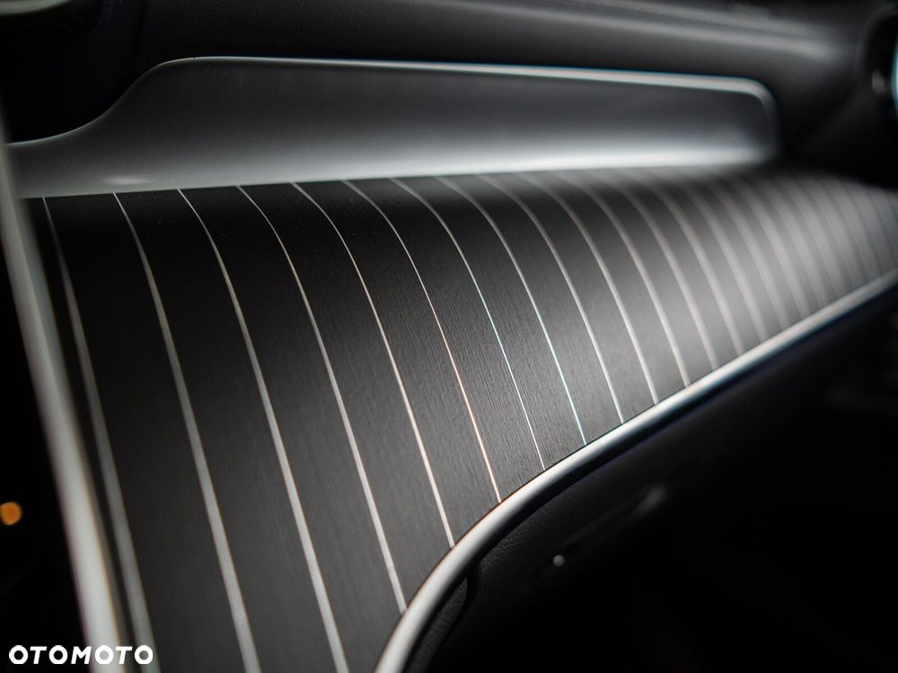 Mercedes-Benz GLC - 28