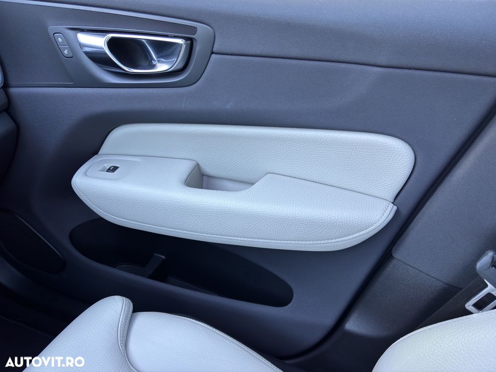 Volvo XC 60 T8 Twin Engine AWD Inscription - 22