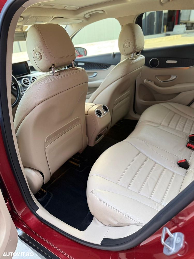 Mercedes-Benz GLC 250 4MATIC - 4