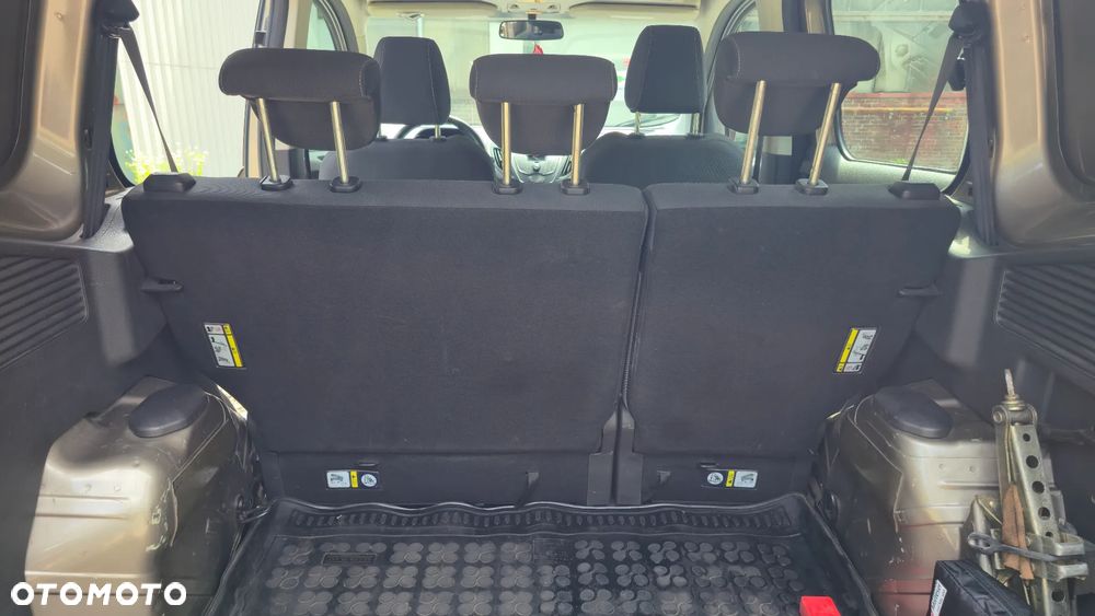 Ford Transit Courier Ambiente - 27