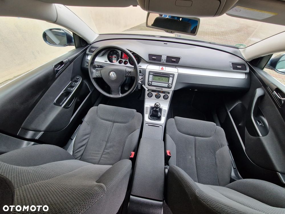 Volkswagen Passat 1.9 TDI Comfortline - 7