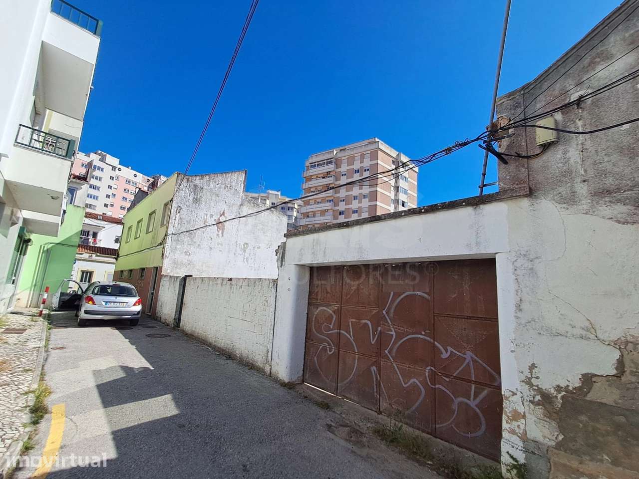Terreno no centro da cidade para construção - Grande imagem: 2/5