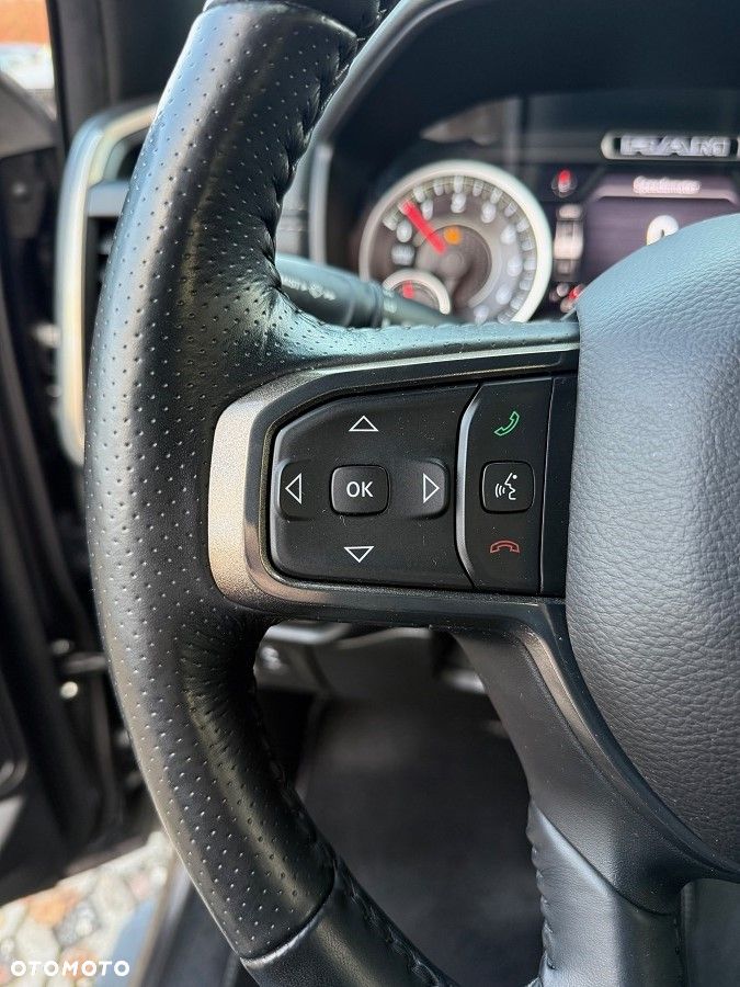 RAM 1500 Crew Cab Sport - 23