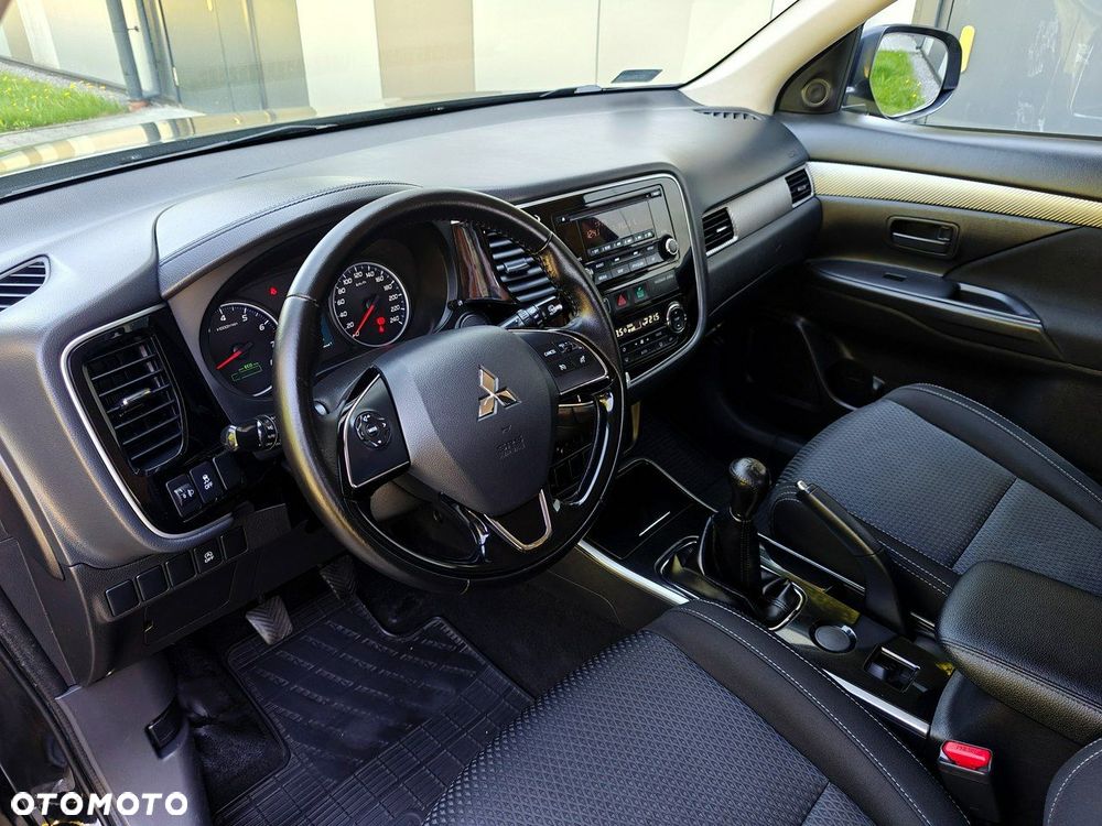 Mitsubishi Outlander - 6