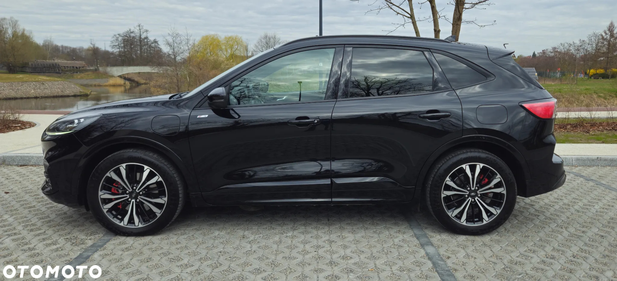 Ford Kuga 2.5P PHEV FWD ST-Line - 4
