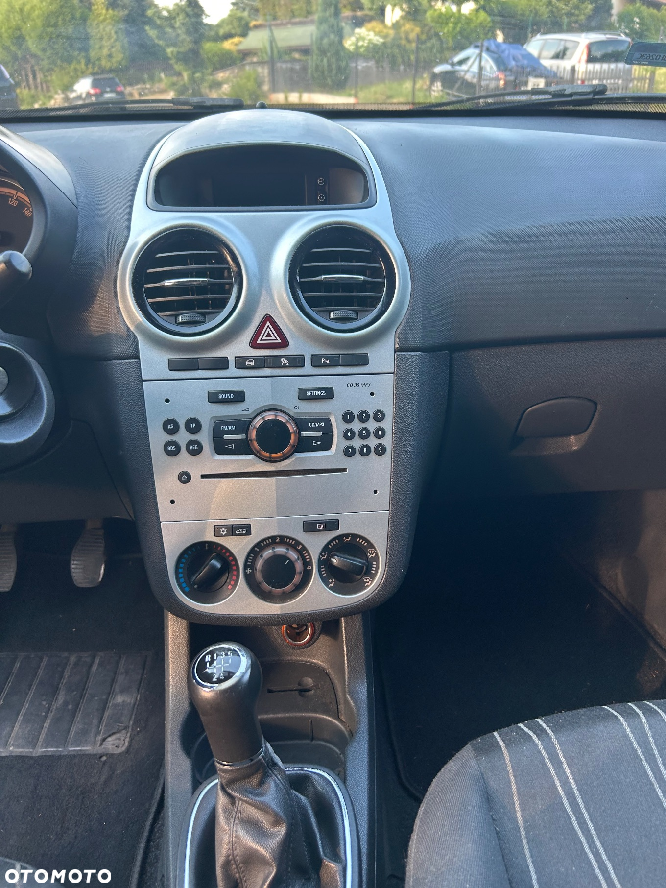 Opel Corsa 1.4 16V Edition - 9