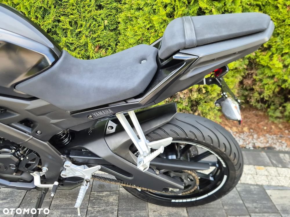 Yamaha MT - 17