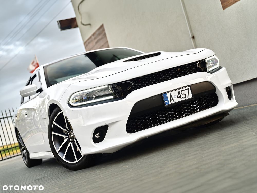 Dodge Charger 5.7 R/T - 1