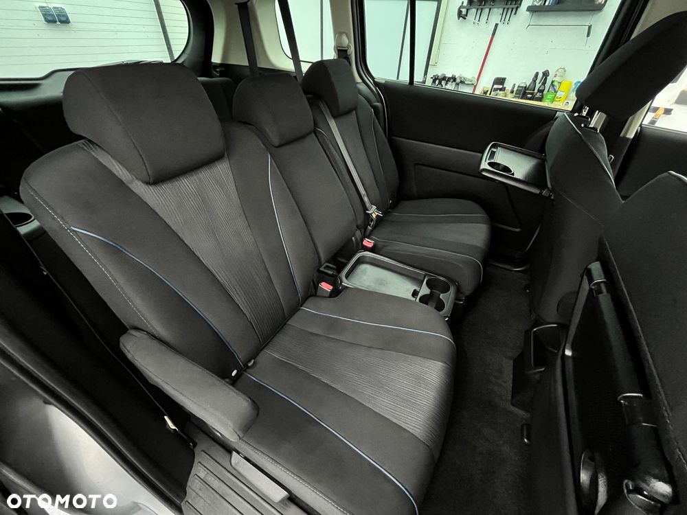Mazda 5 - 21