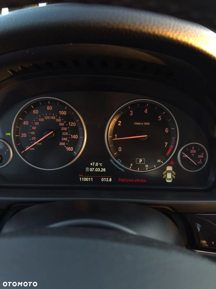BMW Seria 5 528i xDrive - 14