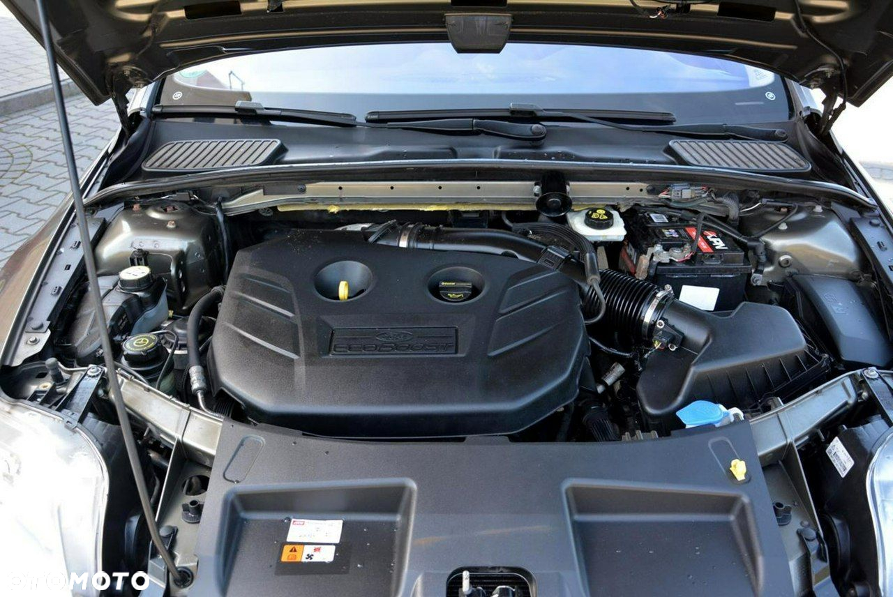 Ford Mondeo 2.0 EcoBoost Titanium - 40