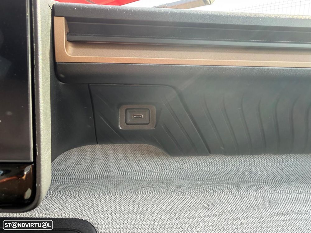 Citroën C3 Aircross 1.2 Hybrid Plus e-DSC6 - 35