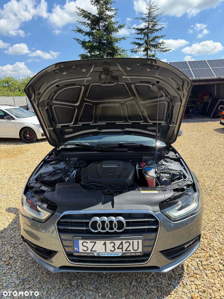 Audi A4 Avant 2.0 TDI DPF clean diesel multitronic S line Sportpaket - 22