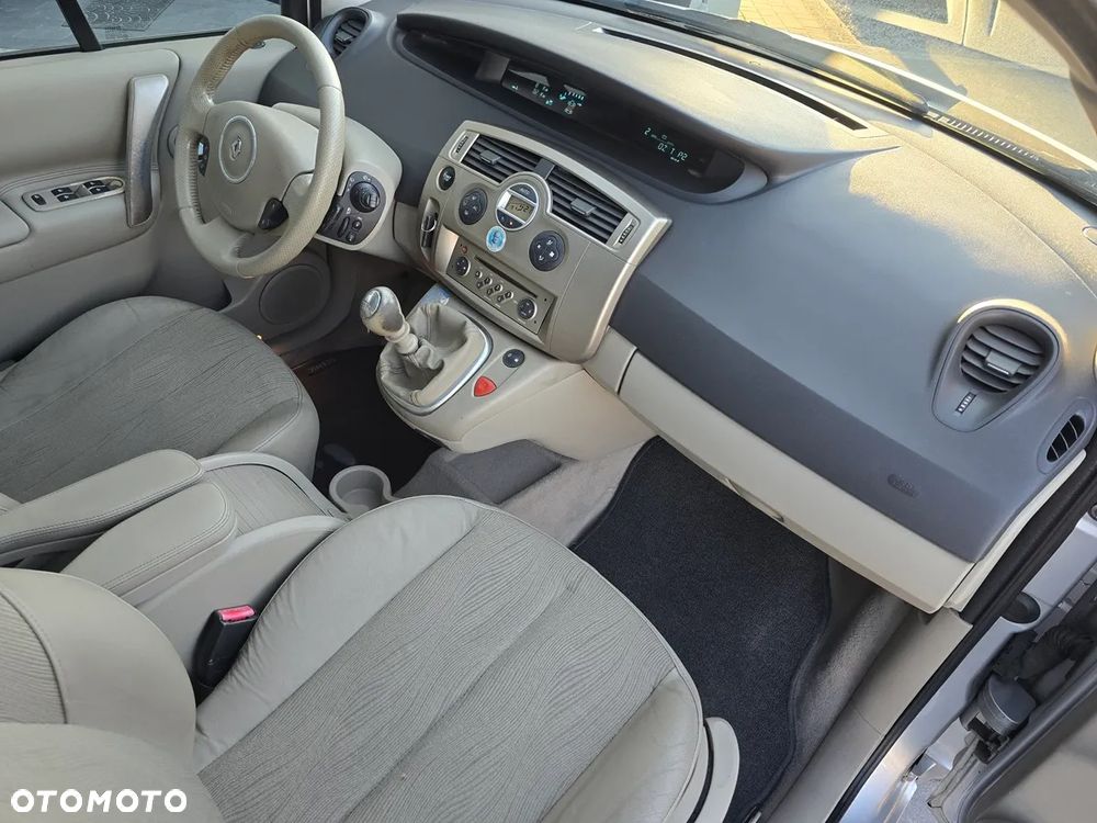 Renault Scenic 1.9 dCi FAP Avantage - 13