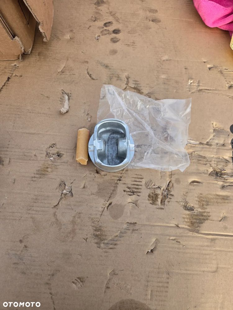 Tłok Citroen Peugeot Opel PSA FCA 1606254380 - 6