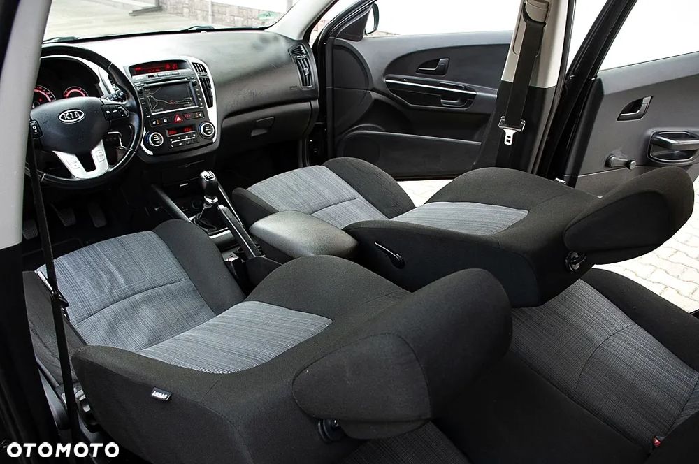 Kia Ceed 1.6 CVVT Dream-Team Edition - 23