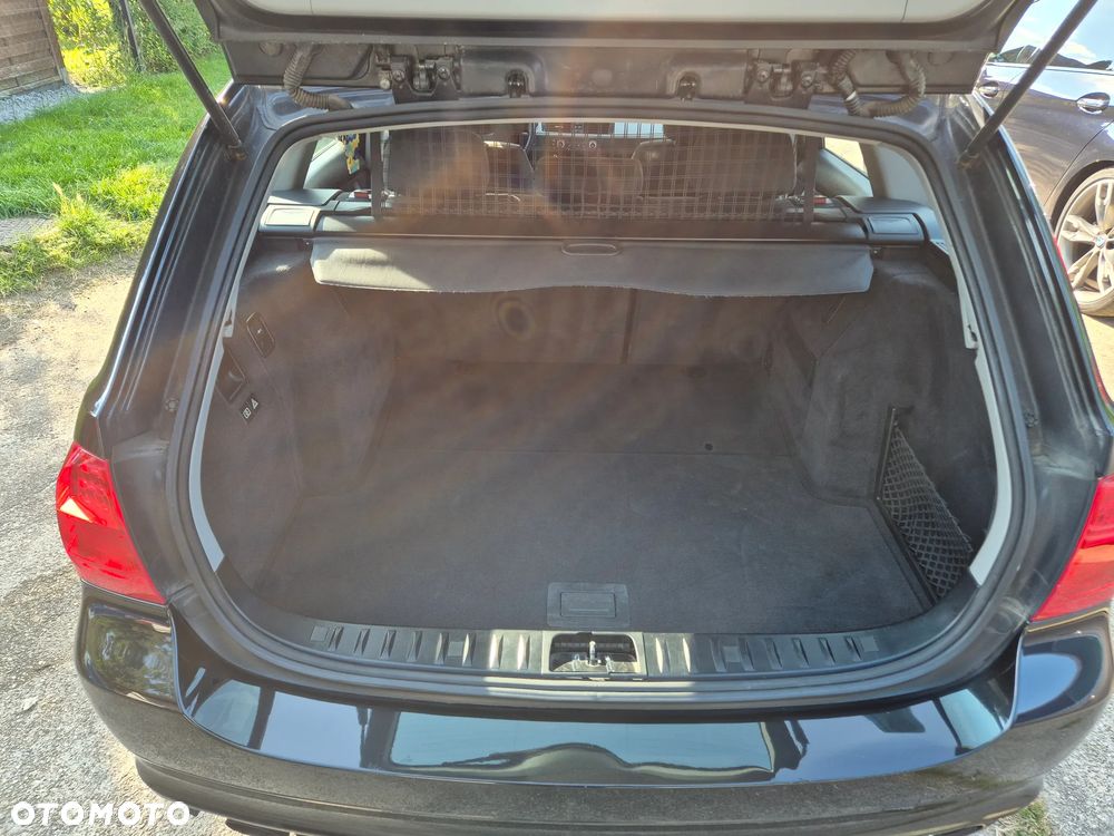 BMW Seria 3 318d DPF Edition Exclusive - 15