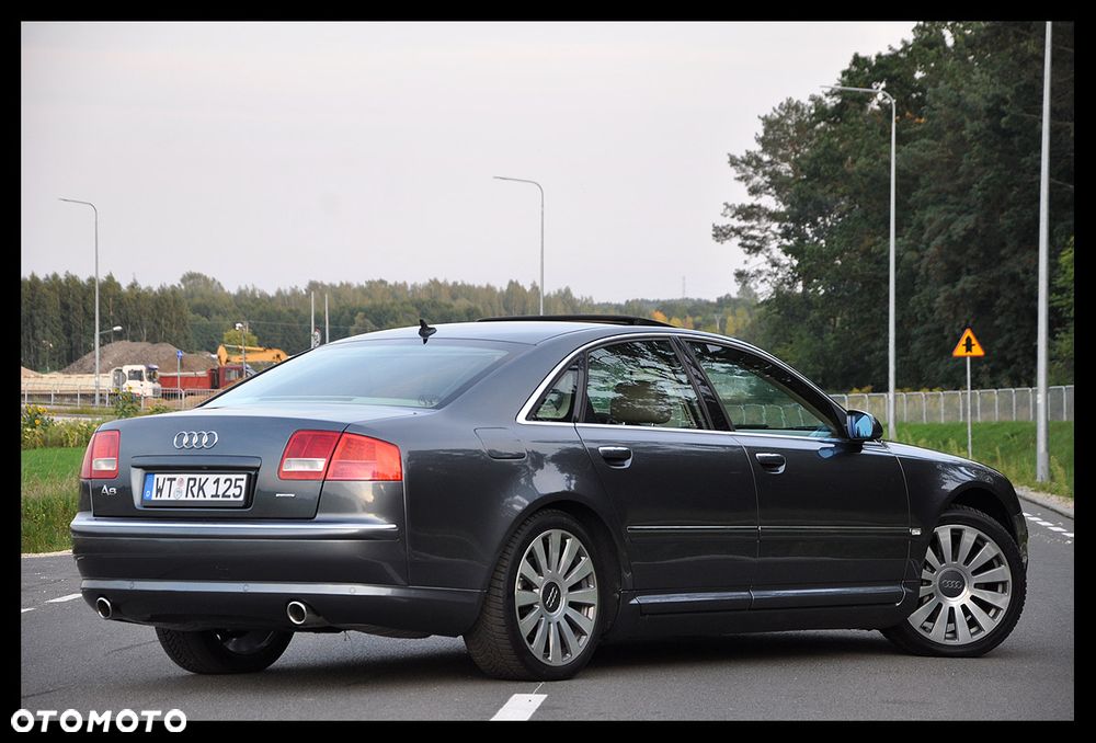 Audi A8 - 4