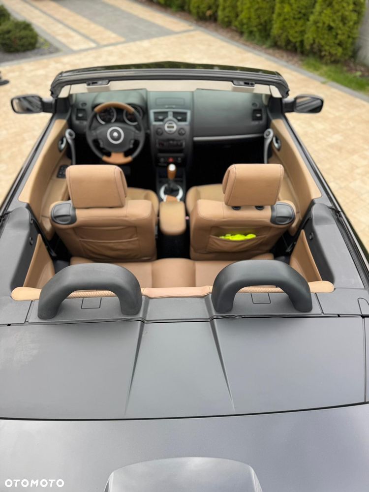 Renault Megane 1.6 Dynamique - 11