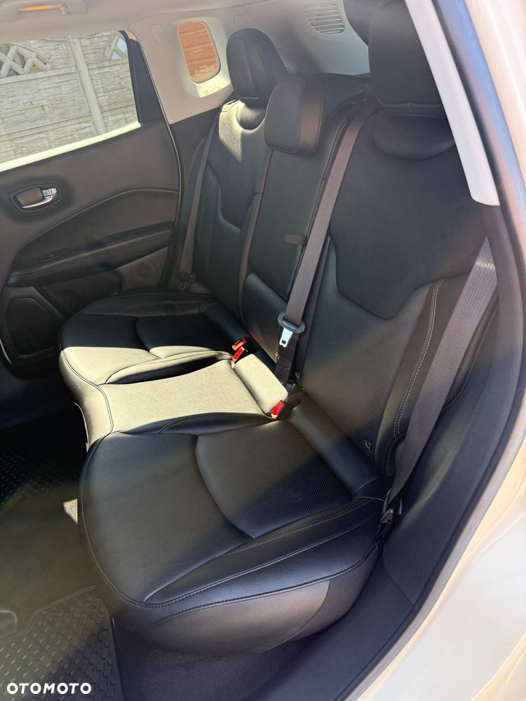 Jeep Compass - 17