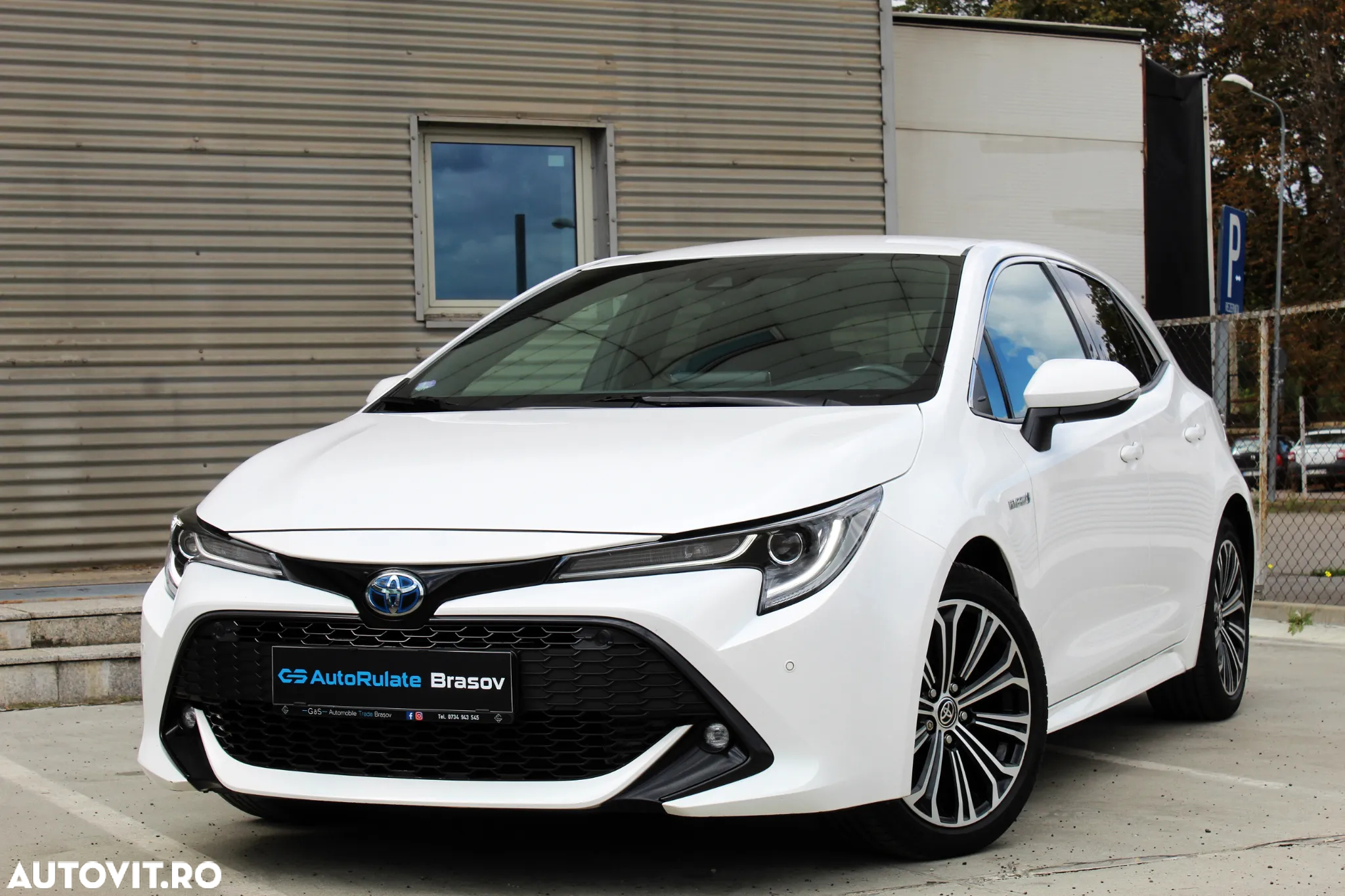 Toyota Corolla 1.8 HSD Exclusive interior Negru - 6