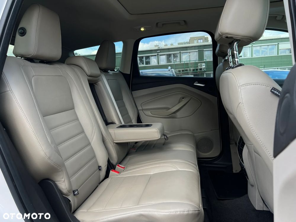 Ford Kuga - 28
