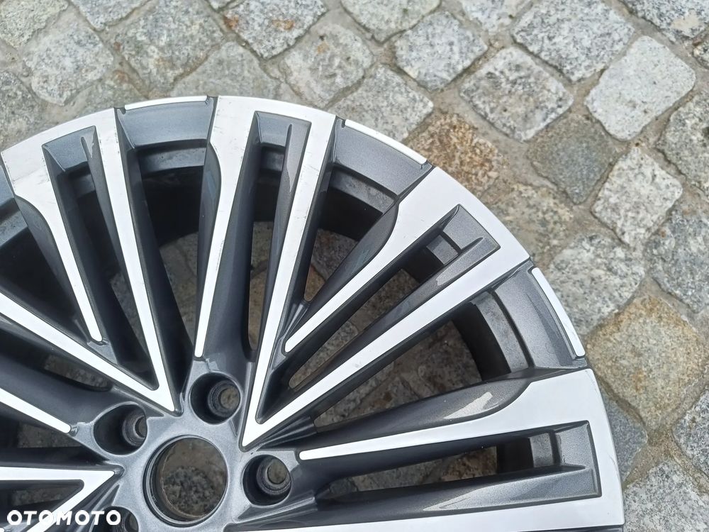 Felga aluminiowa 20 Skoda Kodiaq 8Jx20 H2 ET41 565601025AM - 9