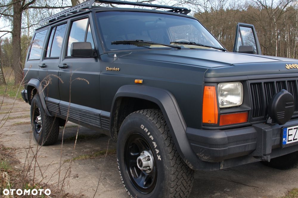 Jeep Cherokee - 13