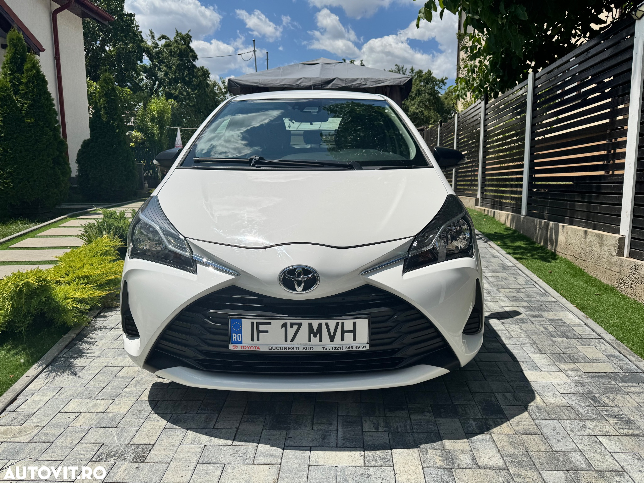 Toyota Yaris - 10