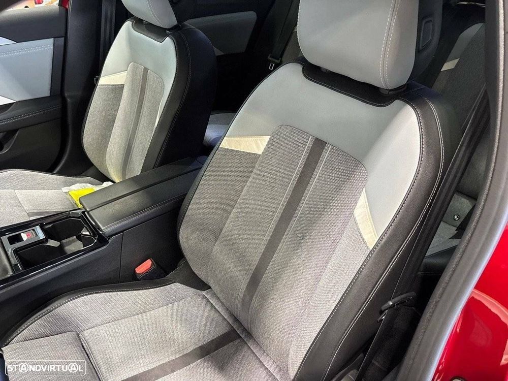 Opel Astra 1.2 T Elegance - 9