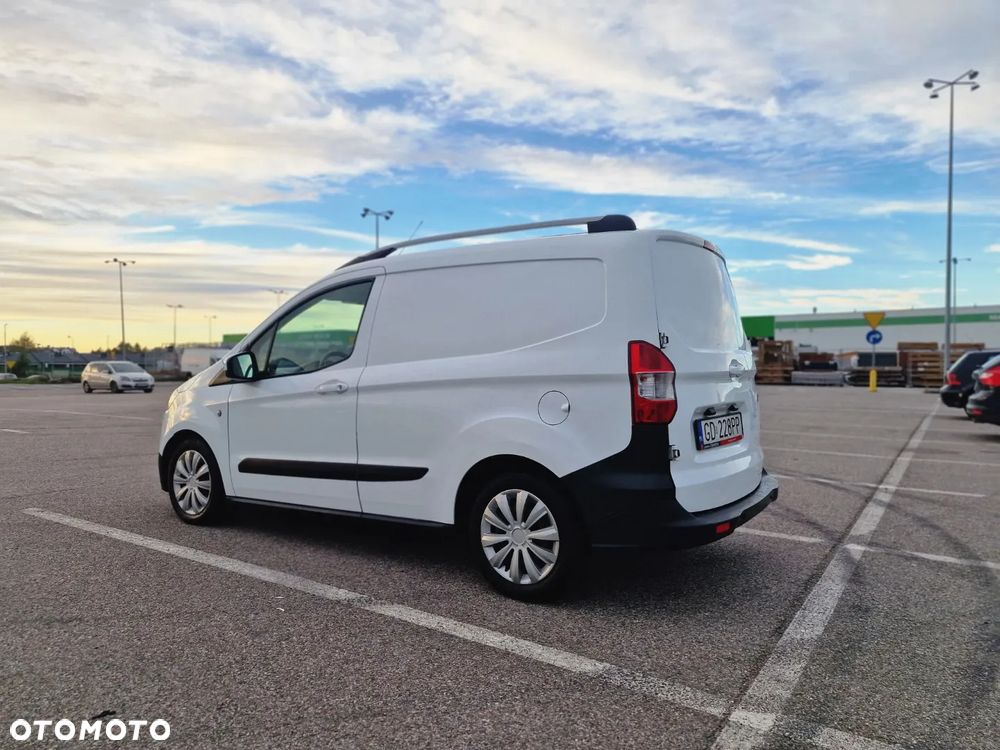 Ford Courier - 3