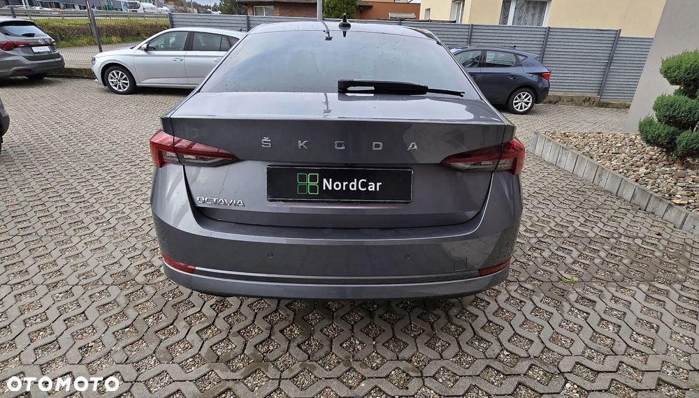Skoda Octavia 1.5 TSI ACT Ambition - 8