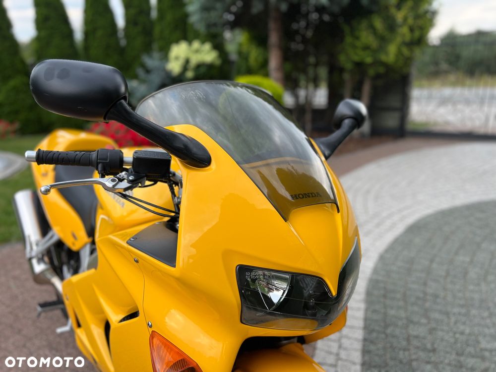 Honda VFR - 2