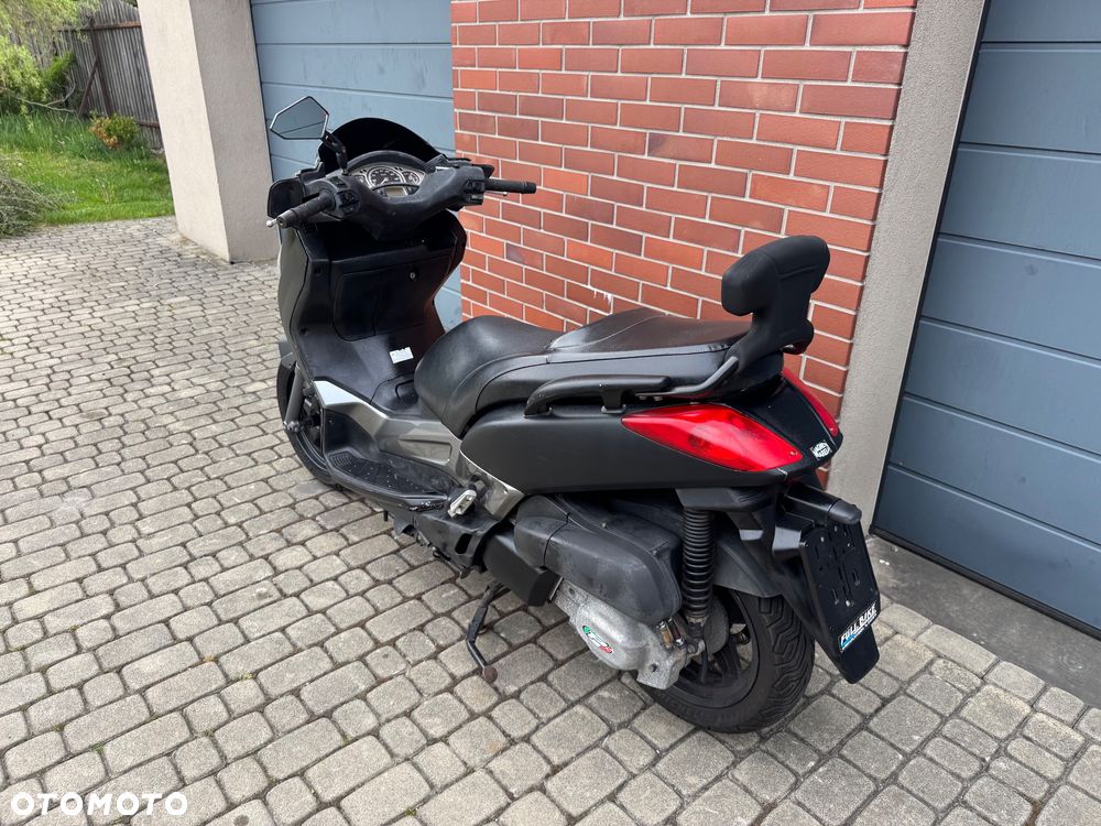 Yamaha X-max - 8