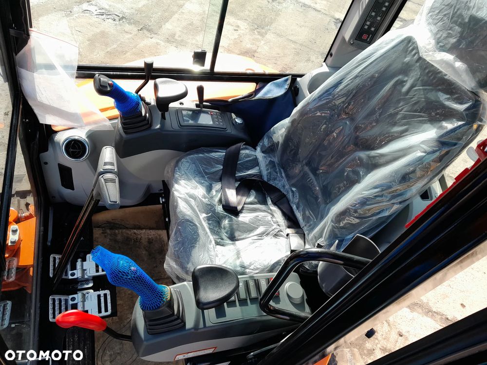 Kubota LONKING CDM6025 - 25