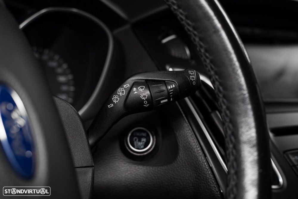 Ford Focus 1.0 EcoBoost S&S TITANIUM - 28