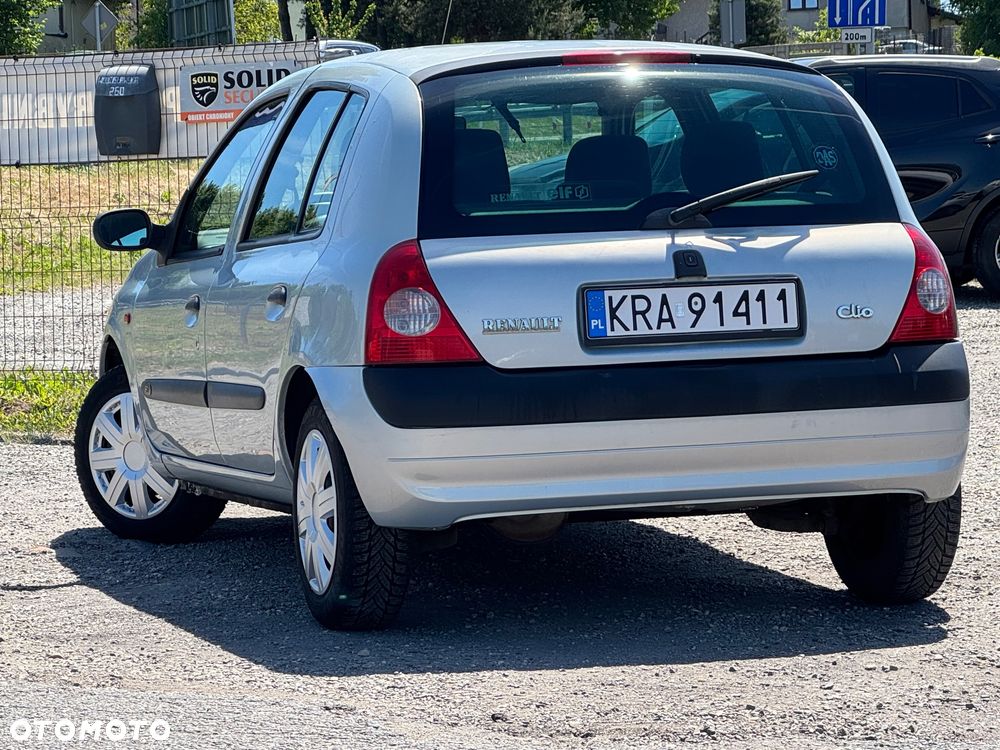 Renault Clio 1.4 16V Privilege - 4