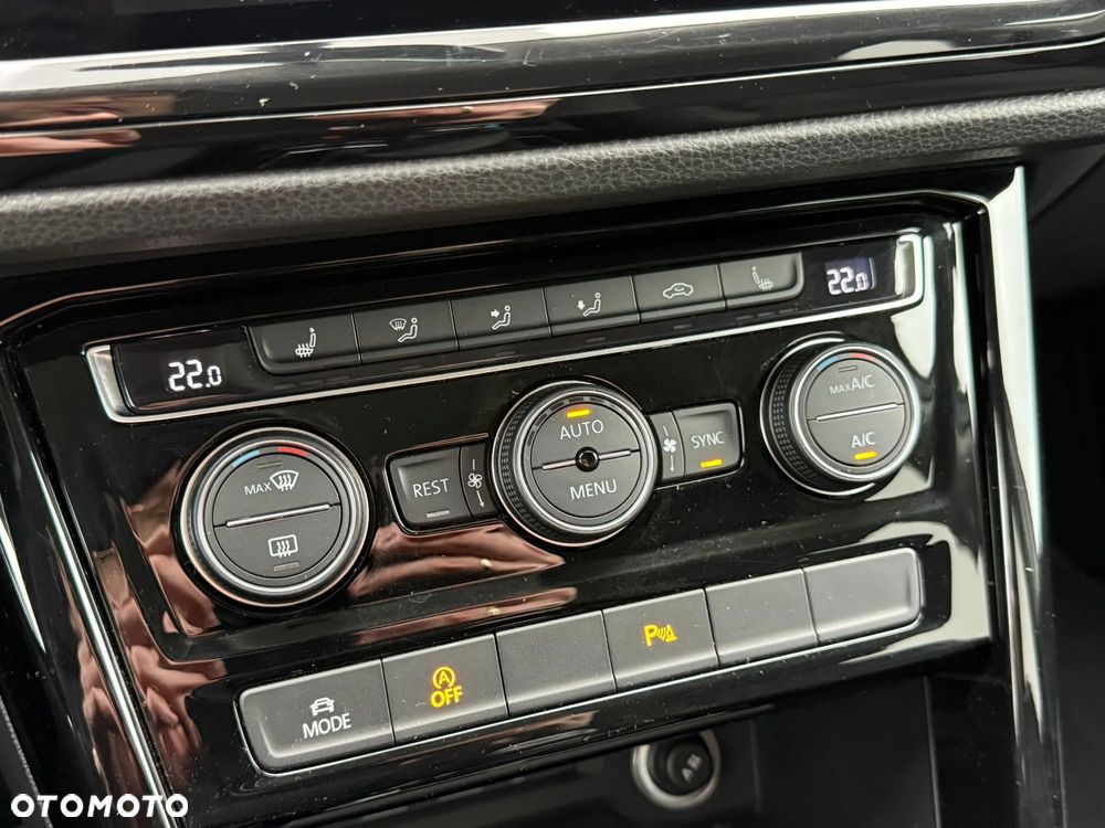 Volkswagen Touran 1.5 TSI EVO Highline - 18