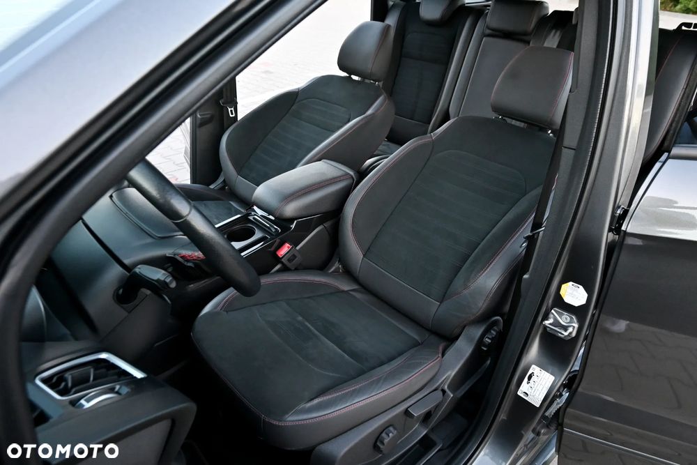 Ford Kuga 2.0 TDCi 4x4 ST-Line - 32