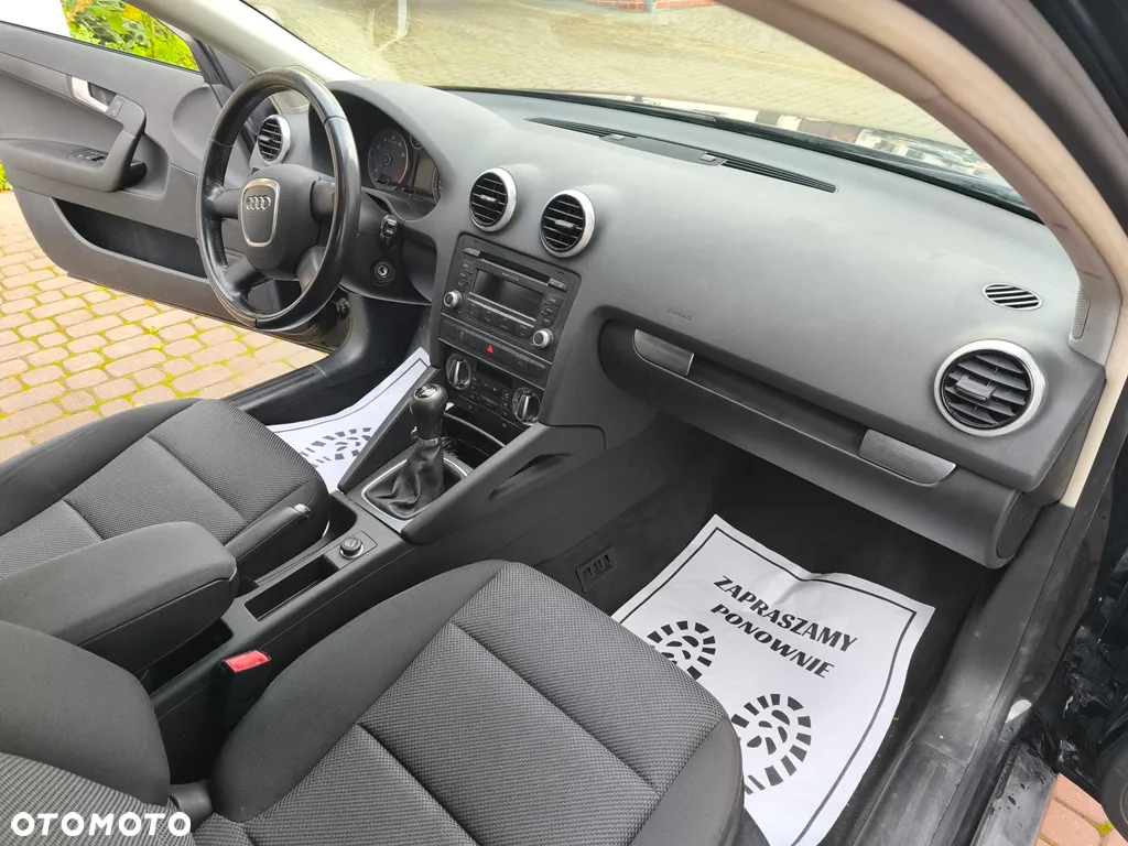 Audi A3 1.6 Sportback Attraction - 17