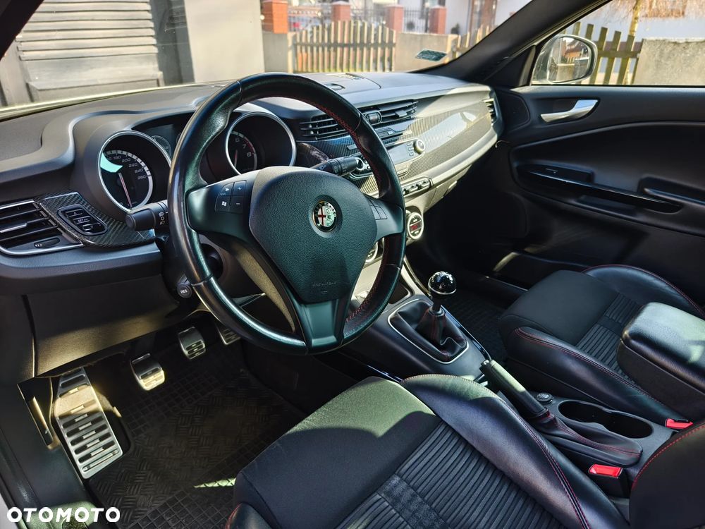 Alfa Romeo Giulietta - 8