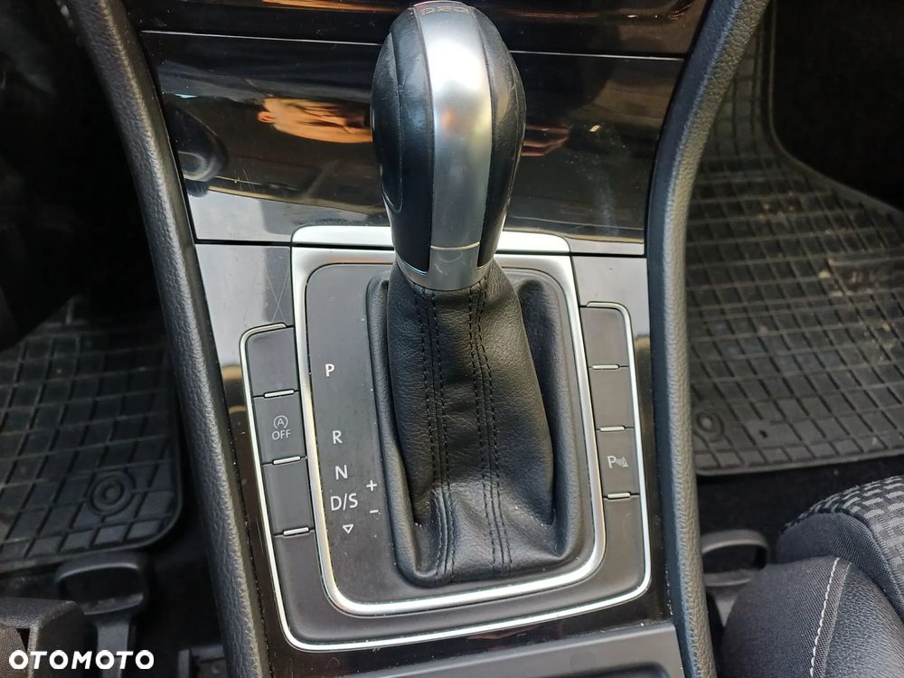 Volkswagen Golf VII 1.4 TSI BMT Highline DSG - 16